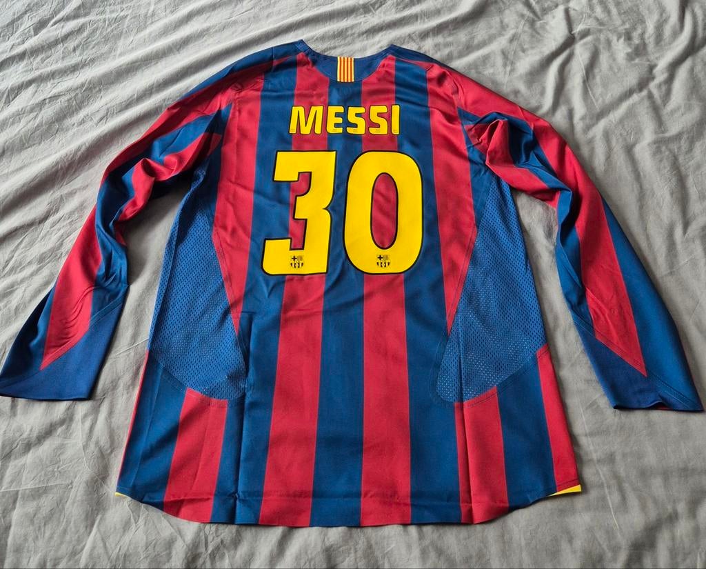 Origineel uniek Nike FC Barcelona reissue shirt #MESSI 30, Sport en Fitness, Voetbal, Nieuw, Shirt, Maat L, Ophalen of Verzenden