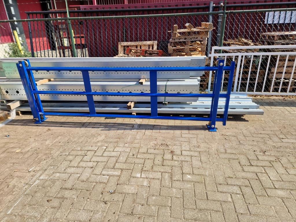 Schuifhek poort, Ophalen