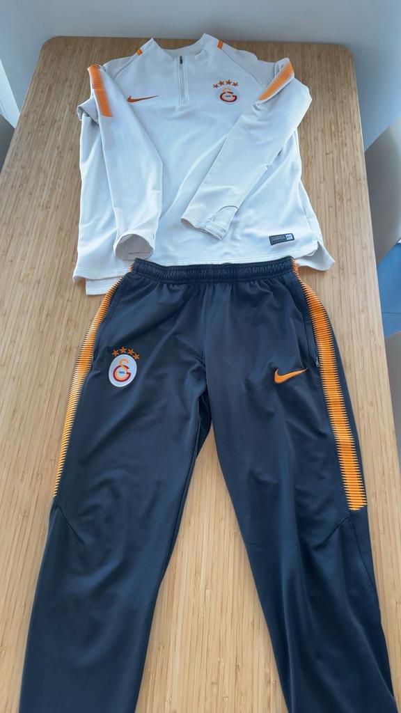 Galatasaray trainingspak, Maat 48/50 (M), Wit, Ophalen of Verzenden, Zo goed als nieuw