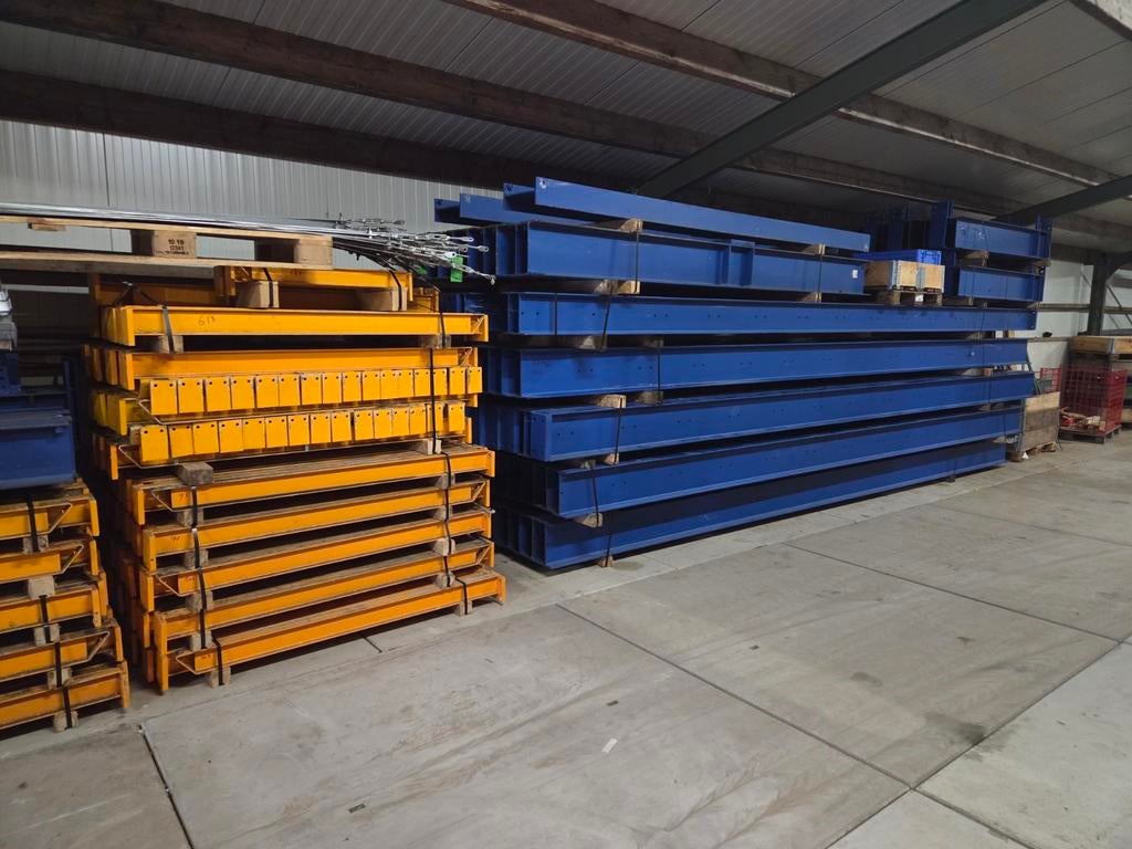 Draagarmstelling enkel en dubbelzijdig zwaar 6.5/7.0x1.6m, Ophalen