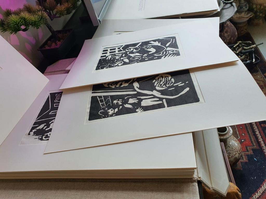 Werkstuk van Kunstenaar Aad de Haas Map met 40 Passieprenten, Ophalen of Verzenden