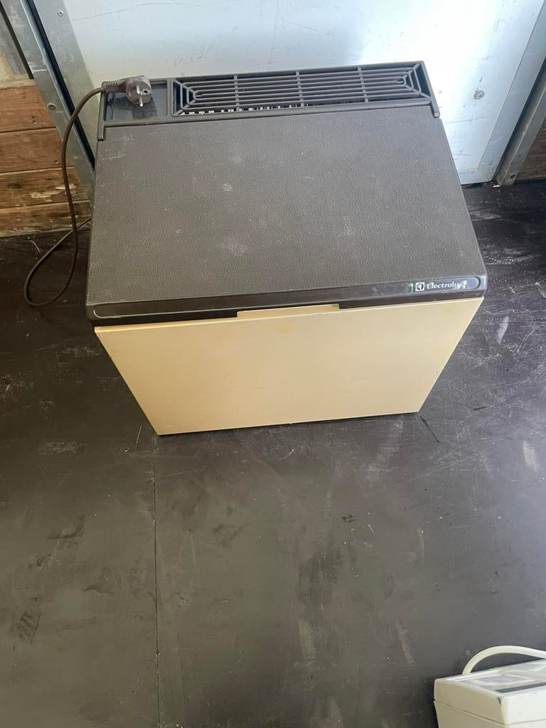 Kompllet set voor kamper, Caravans en Kamperen, Ophalen of Verzenden, Zo goed als nieuw, Koeltas, Elektrisch