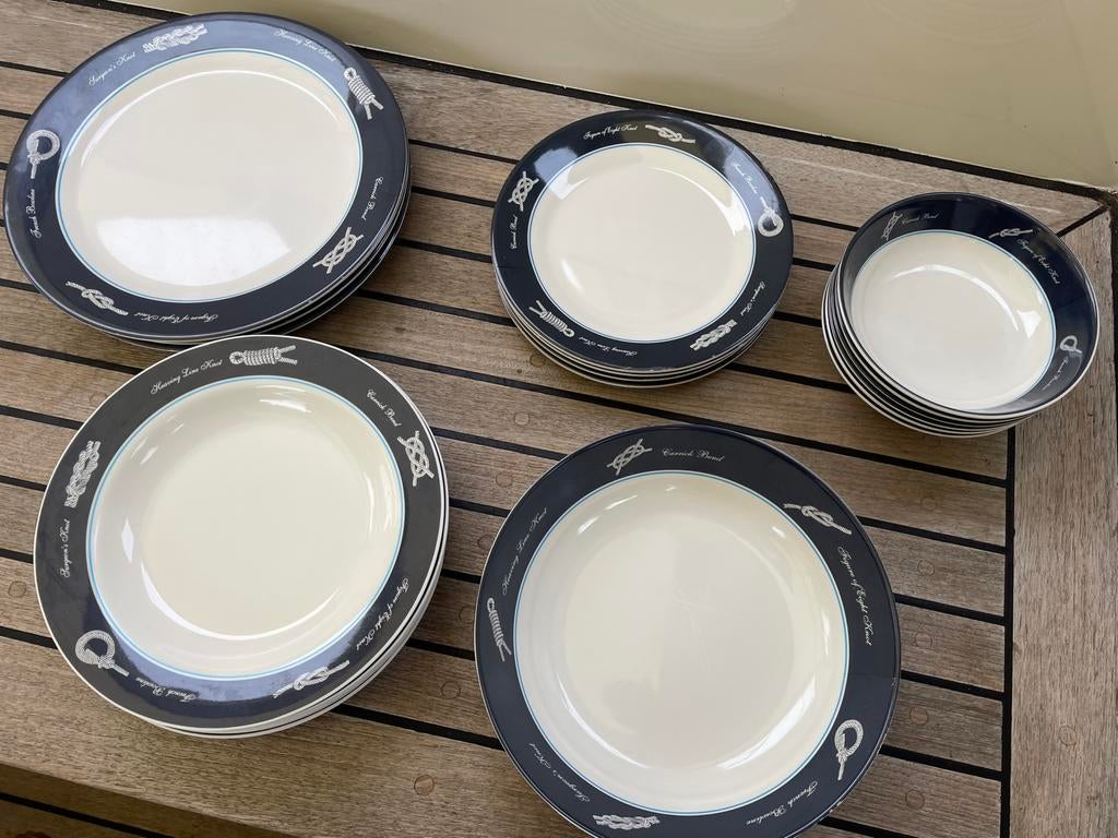 Bootservies / campingservies, Ophalen of Verzenden, Zo goed als nieuw, Wit