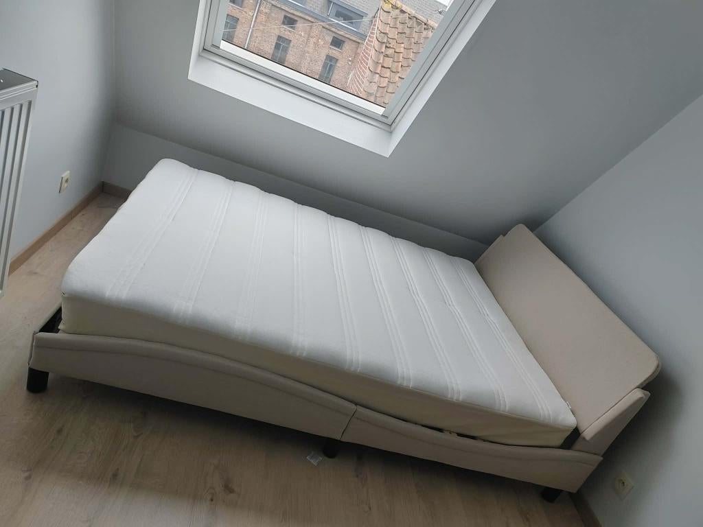 Bed and mattress 1.4x1.9m, Ophalen, Tweepersoons, Zo goed als nieuw, Bedbodem