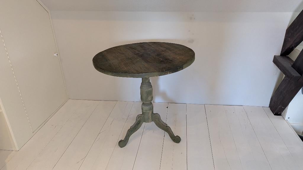 Oude houten wijntafel, Huis en Inrichting, Tafels | Bijzettafels, Ophalen, Gebruikt, Rond, 55 tot 75 cm