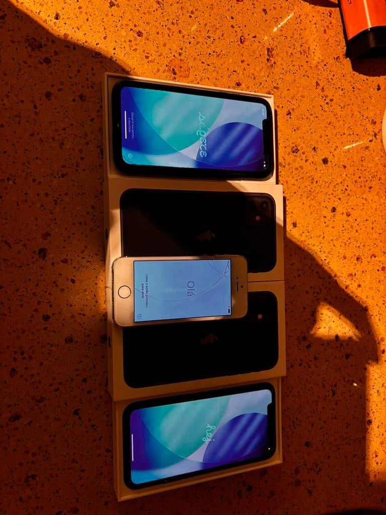 2x iphone 11 plus gratis iphone 5….., Ophalen of Verzenden, Zo goed als nieuw, Overige typen, Apple iPhone