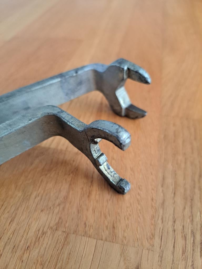 Oud gereedschap - auto's - Midlock - klepsleutels € 15,00, Ophalen of Verzenden