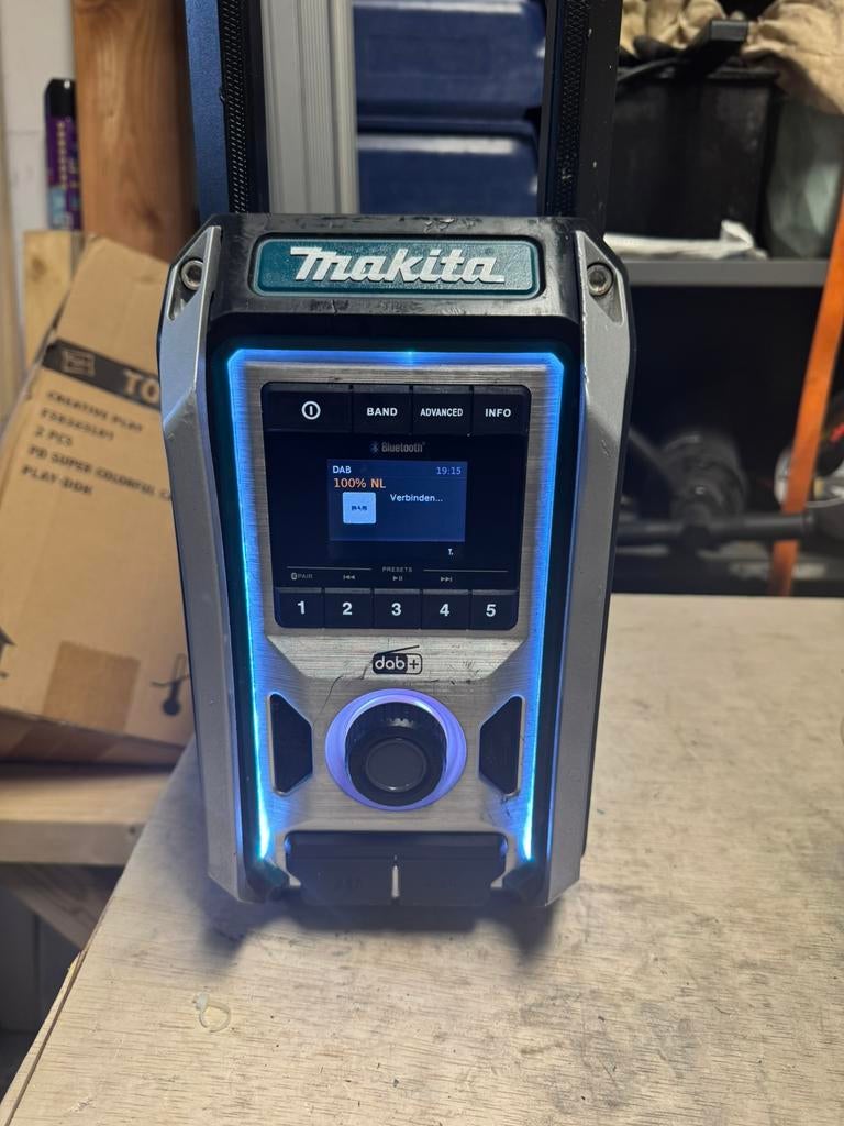 MAKITA DMR115 BOUWRADIO/RADIO TOPSTAAT, Ophalen of Verzenden, Bouwradio