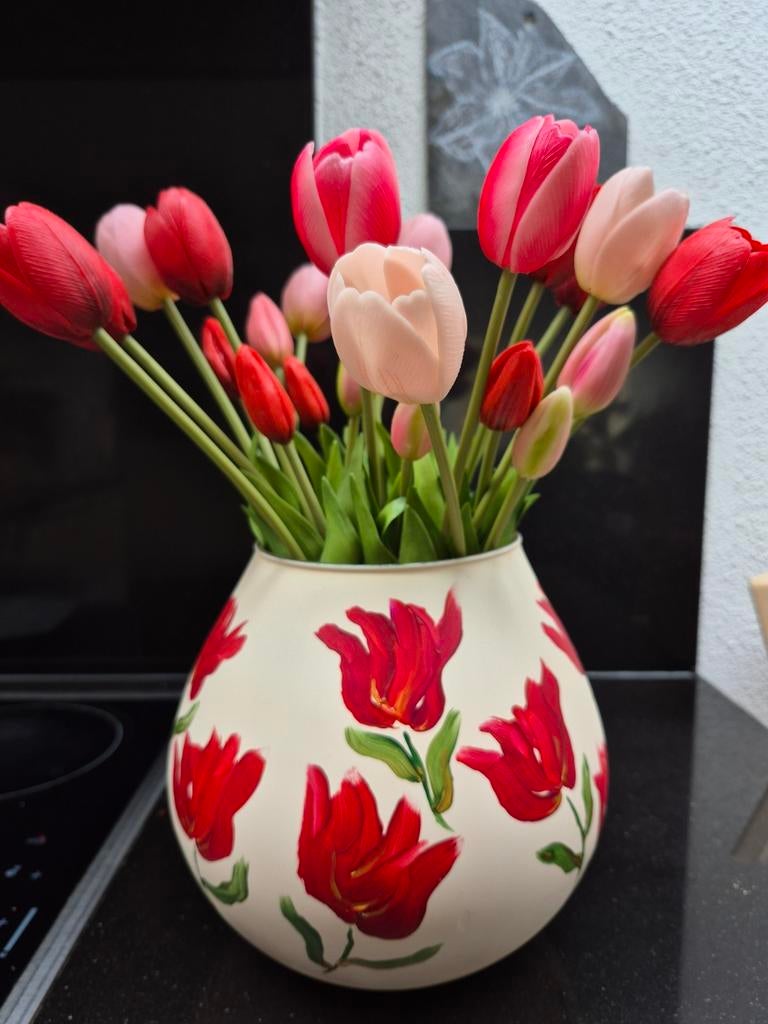 Met de hand bewerkte vaas, gespoten en geverfd, Huis en Inrichting, Woonaccessoires | Vazen, Ophalen of Verzenden, Overige kleuren