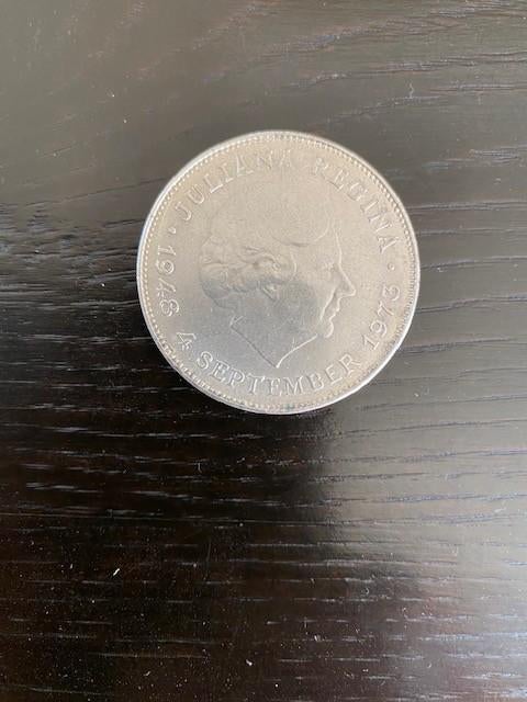 Zilveren 10 gulden Juliana 1973, Postzegels en Munten, Munten | Nederland, Koningin Juliana, Zilver, Ophalen of Verzenden, Losse munt