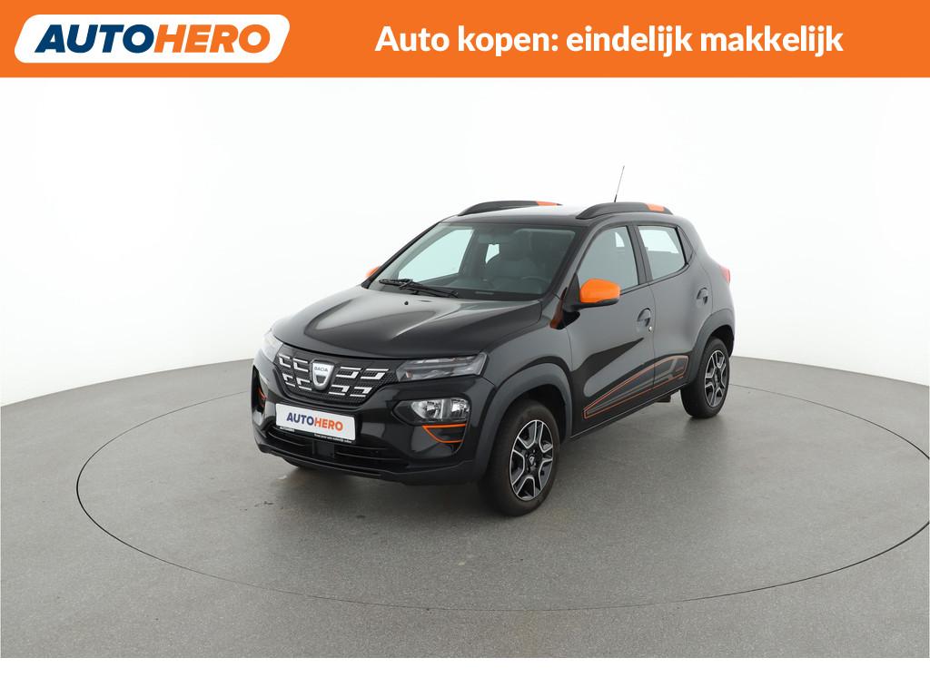 Dacia Spring Electric drive 33 kW Comfort Plus | LV97028 |, Auto's, Parkeersensor, Gebruikt, Met garantie (alle), Zwart