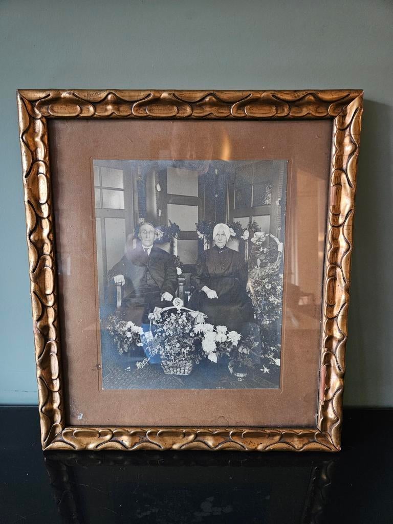 Oude foto in gouden lijst, Minder dan 50 cm, Gebruikt, Ophalen of Verzenden, Minder dan 50 cm