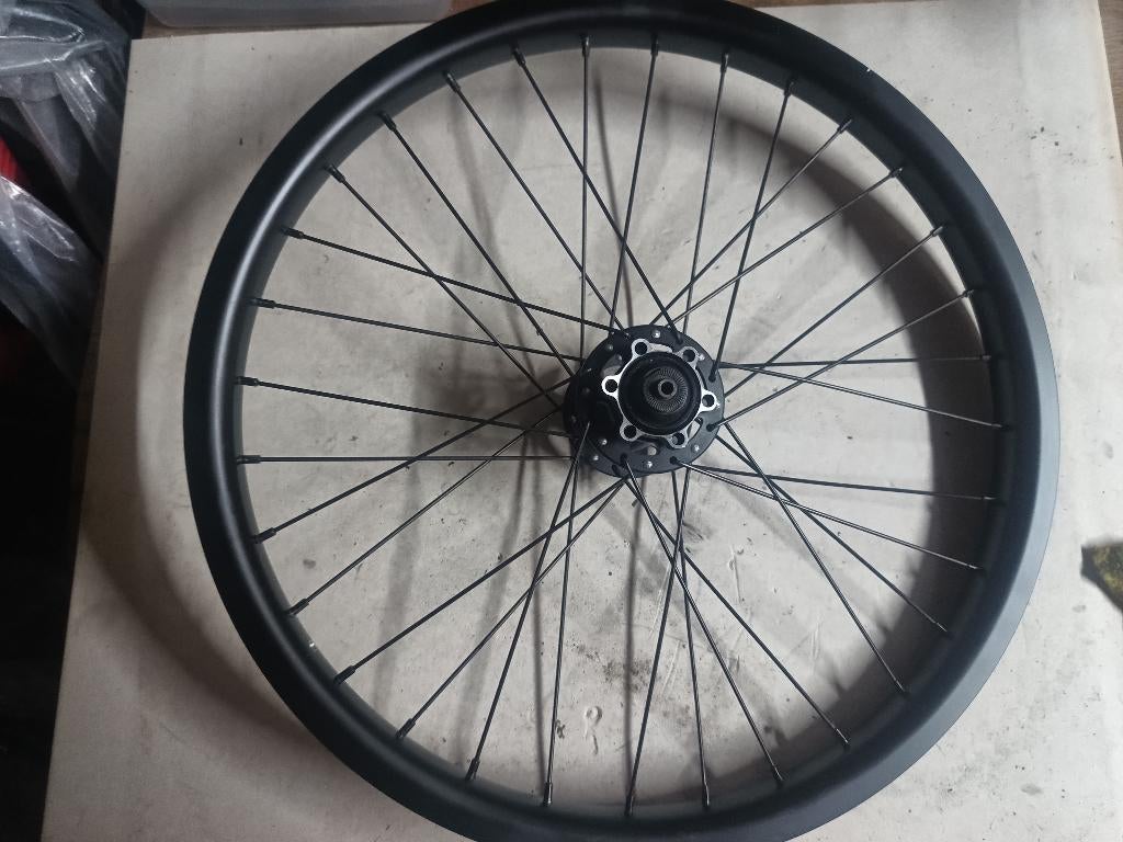 Originele Bullitt 20 inch voorwiel Simano XT naaf, Ophalen of Verzenden, Gebruikt, Goederen