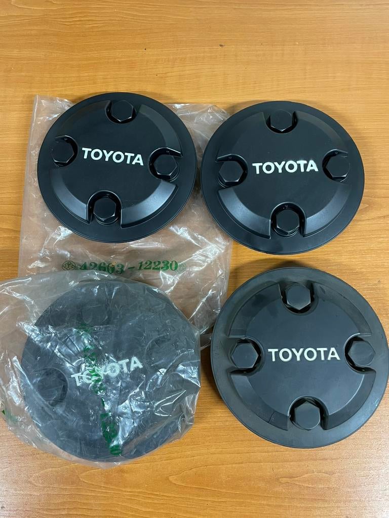 Toyota starlet corolla naafdoppen nieuw, Auto diversen, Wieldoppen, Ophalen of Verzenden, Zo goed als nieuw