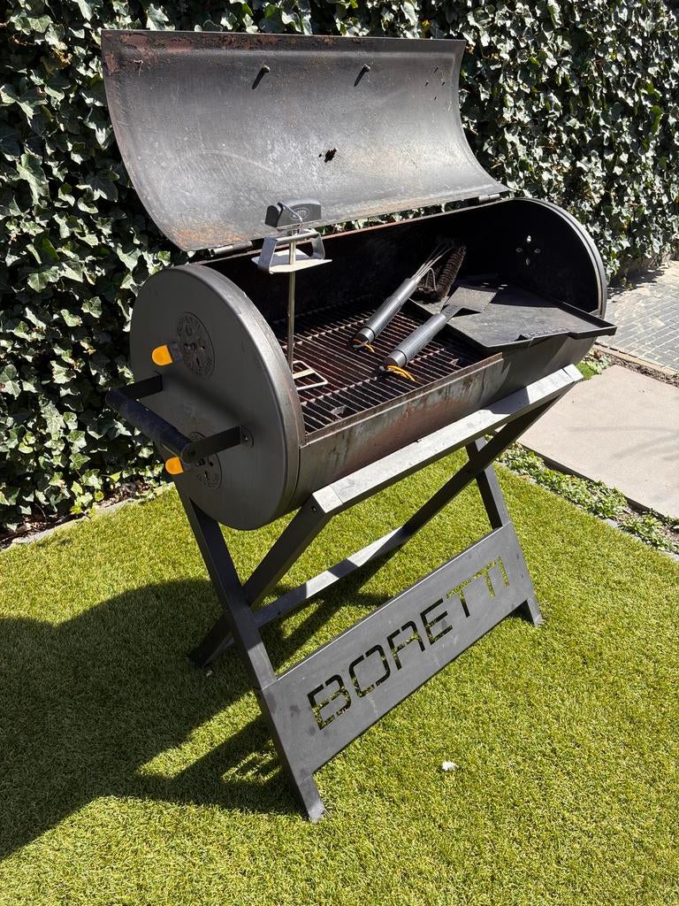 Boretti barbecue. (+ toebehoren), Ophalen, Gebruikt, Met accessoires