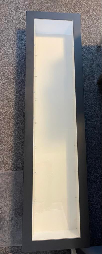 IKEA Bertby hangvitrinekast met glazen deur, Huis en Inrichting, Ophalen, Minder dan 50 cm, Gebruikt, Glas