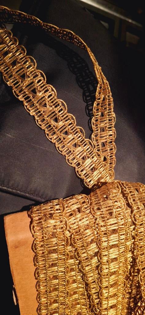 Vintage frans galonband, Hobby en Vrije tijd, Naaien en Fournituren, Ophalen of Verzenden, Nieuw, Lint, Band of Elastiek