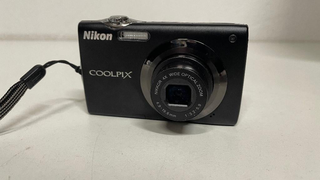 Nikon S3000 Coolpix digitale fotocamera, Compact, 10 Megapixel, Ophalen of Verzenden, Zo goed als nieuw