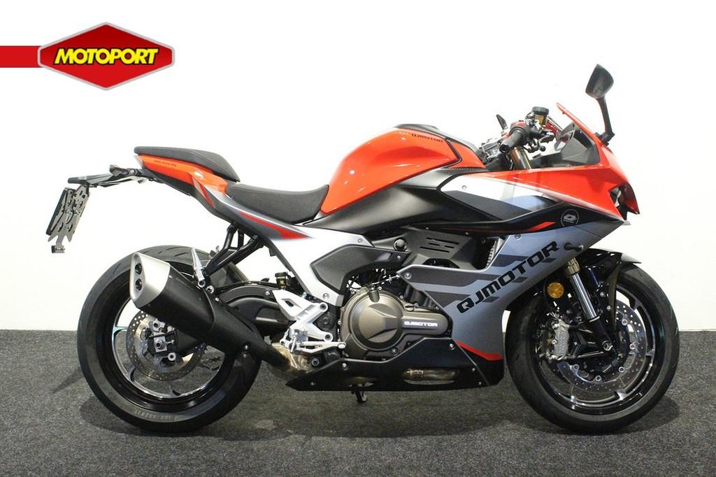 QJMOTOR SRK 600 RS (bj 2025)