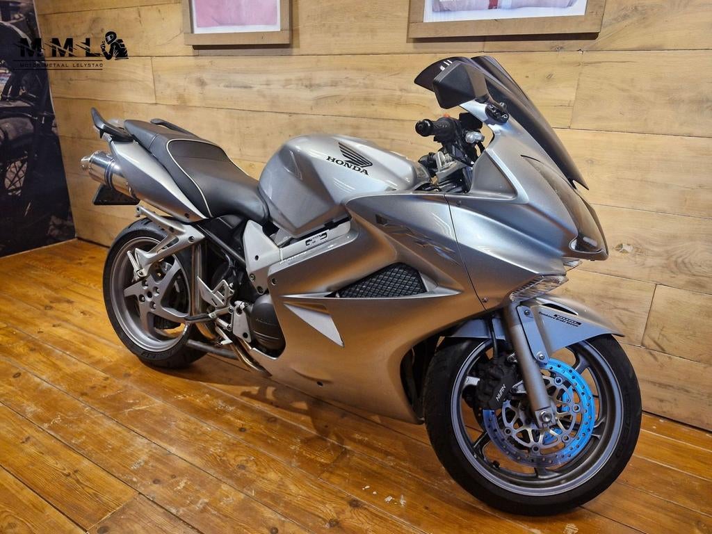 HONDA VFR 800 (bj 2005), Motoren, 782 cc, HONDA, 4 cilinders, Motorrijbewijs A