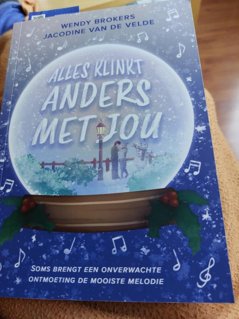 Alles Klinkt Anders Met Jou - Wendy Brokers & Jacodine van, Boeken, Romans, Ophalen of Verzenden, Zo goed als nieuw, Wendy Broekers, Jacodine van de Velde