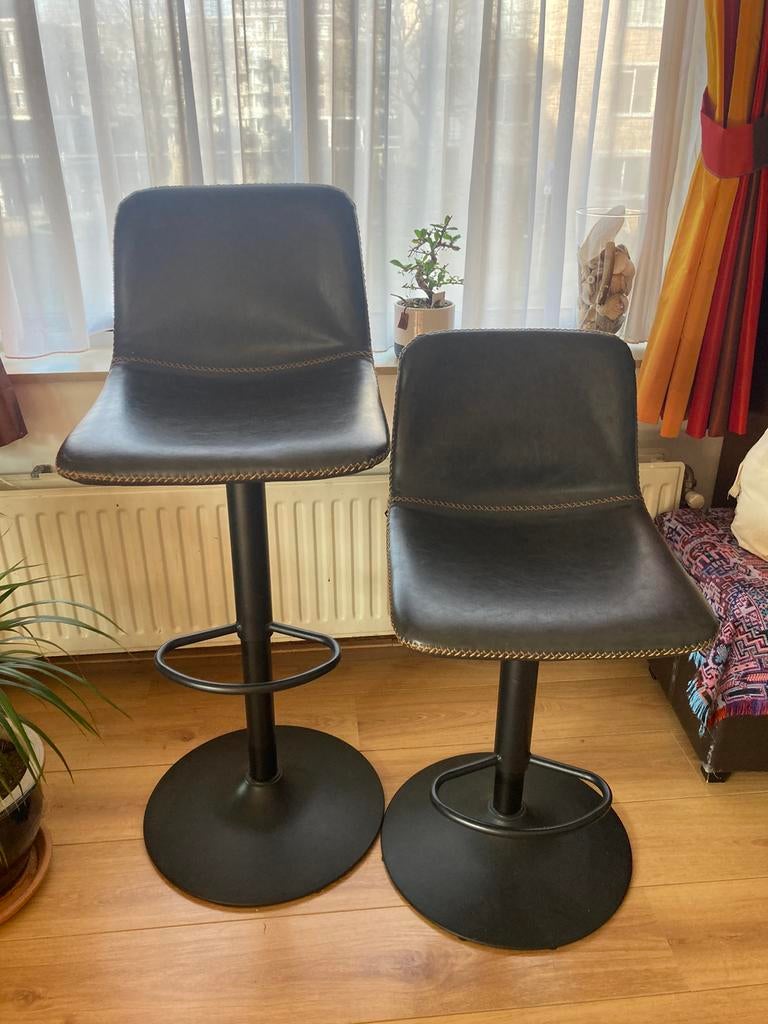 Leren barkrukken, 2 krukken, Ophalen of Verzenden, Zo goed als nieuw, 60 tot 90 cm