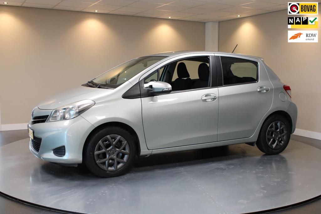 Toyota Yaris 1.3 VVT-i Aspiration *1ste Eigenaar/Dealer OH!*, Voorwielaandrijving, Euro 5, 4 cilinders, Bedrijf