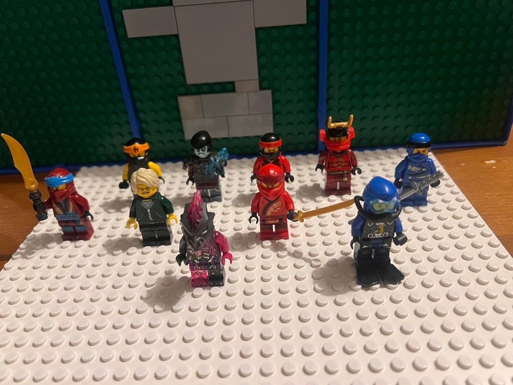 Lego Ninjago minifiguren 10 stuks, Ophalen of Verzenden, Zo goed als nieuw
