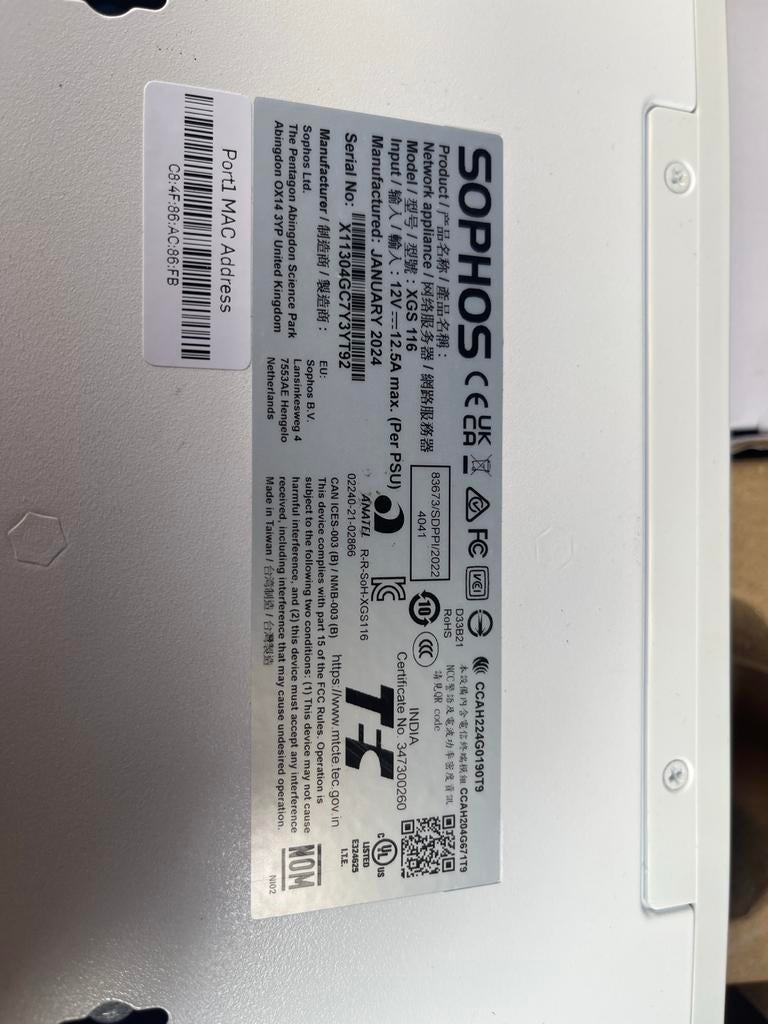 Sophos XGS 116 firewall, Computers en Software, Ophalen of Verzenden, Zo goed als nieuw, Router