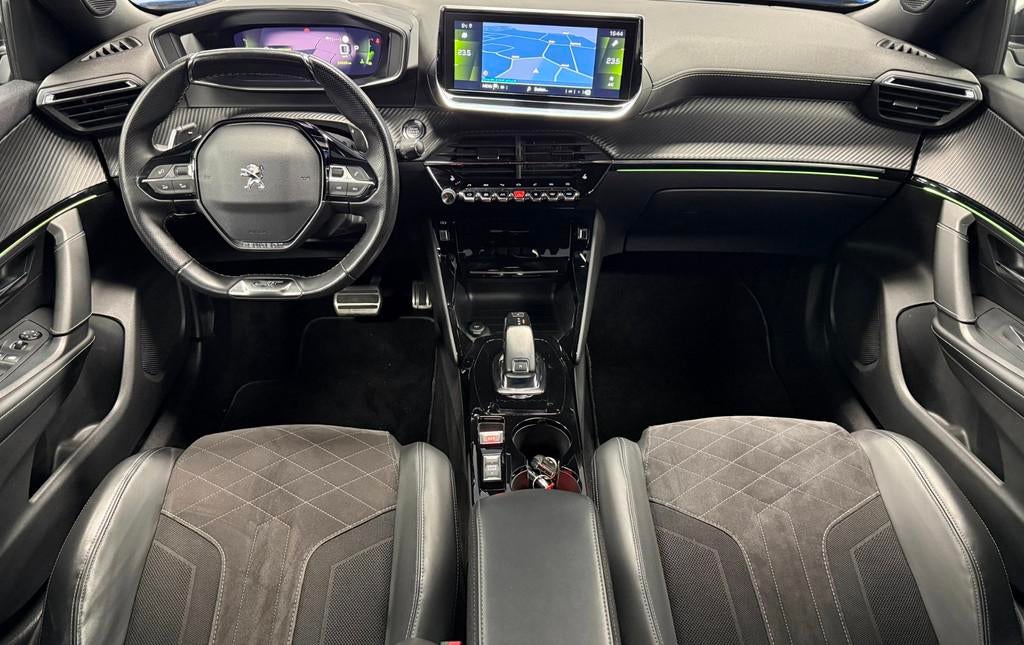 Peugeot 2008 1.2 GT-Line155PK *NweDBriem*DigiDisplay*Adaptiv, Gebruikt, Zwart, 1199 cc, Blauw