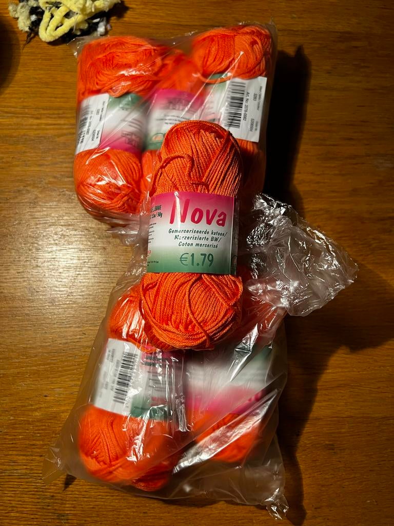 Nova katoen garen 6 nieuwe bolletjes, Ophalen of Verzenden, Nieuw, Breien of Haken, Wol of Garen