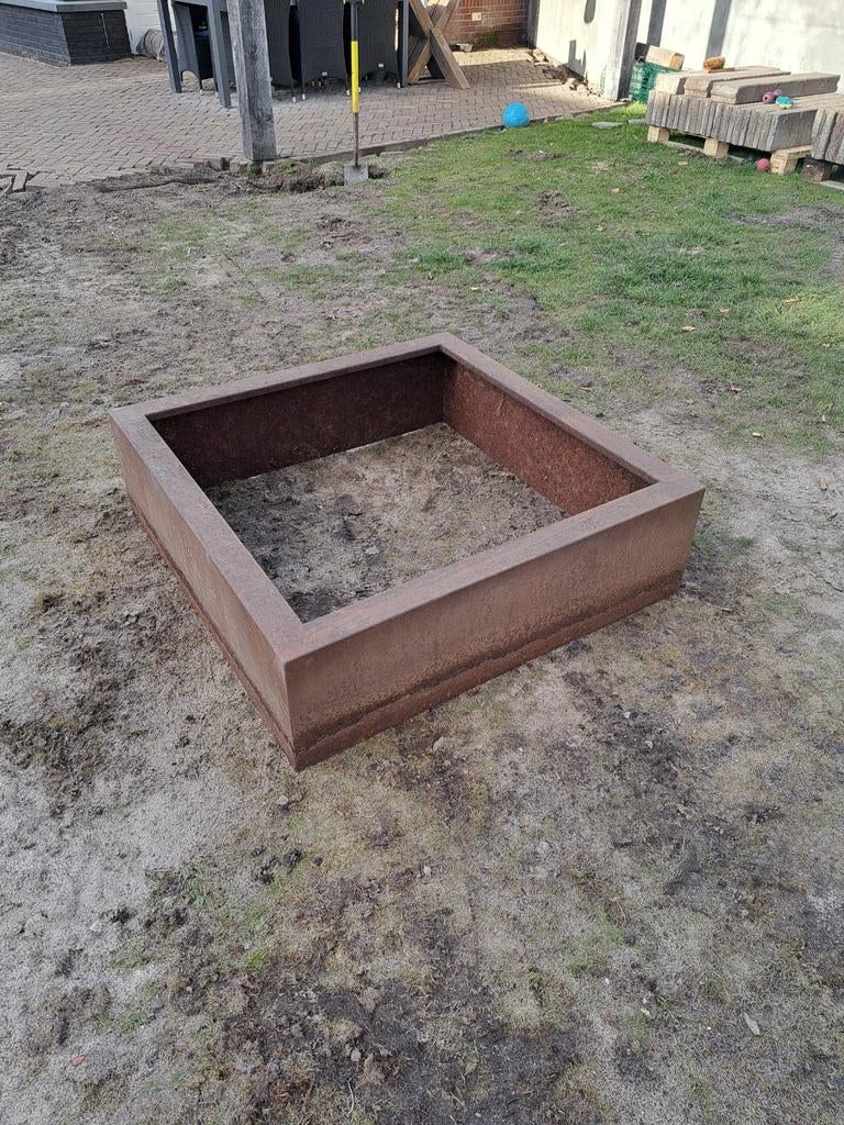 Plantenbak cortenstaal 100x100x30 met rand, Ophalen, Gebruikt, 100 cm of meer, Vierkant