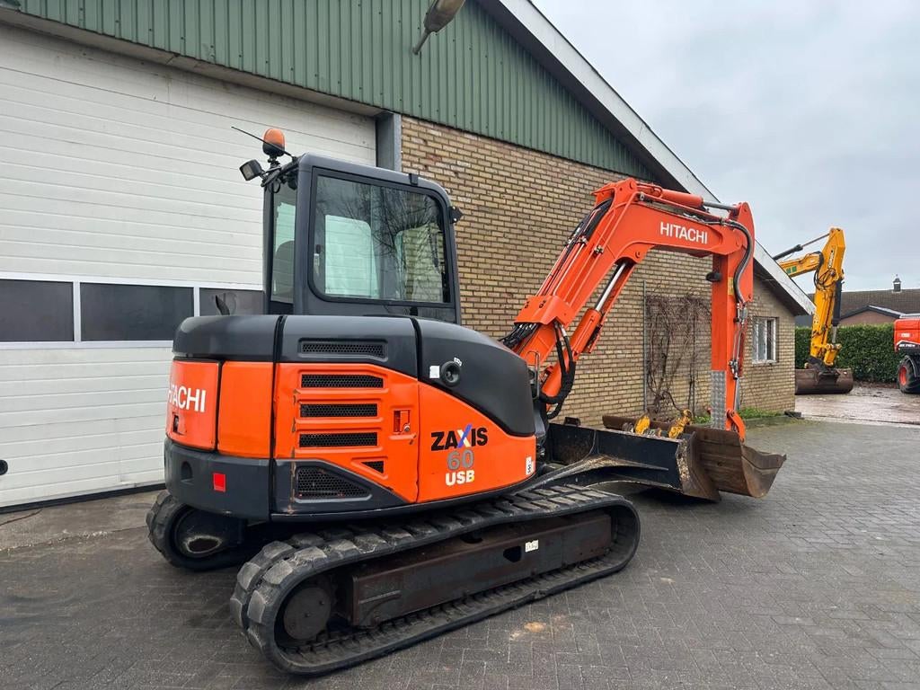 Hitachi ZX60USB-3 CLR (bj 2012), Graafmachine