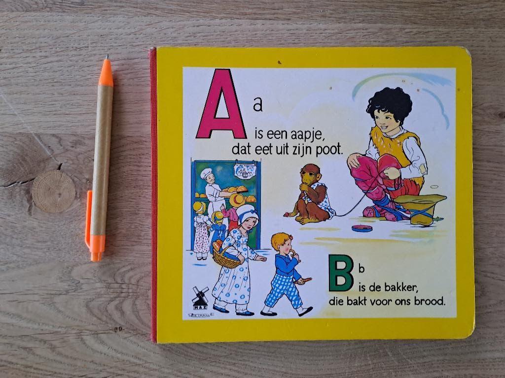 A a IS EEN AAPJE. KARTON., Gelezen, Fictie algemeen, Jongen of Meisje, Ophalen of Verzenden