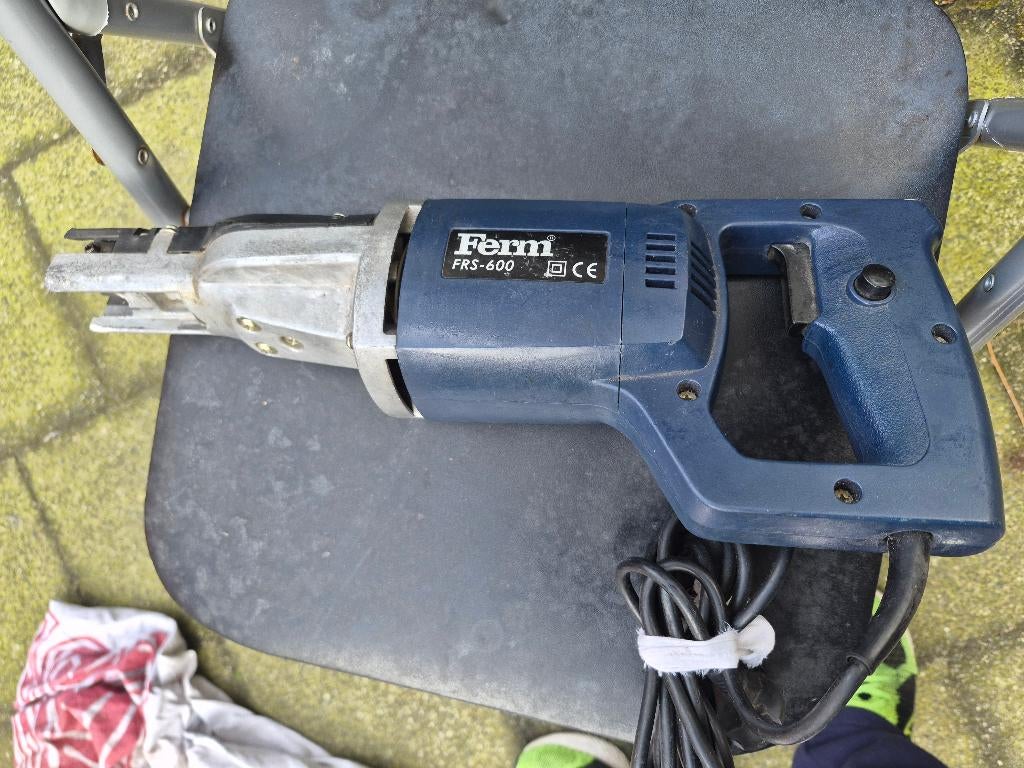 Ferm Reciprozaag type RSF-600, Ophalen, Gebruikt, 70 mm of meer, 600 tot 1200 watt