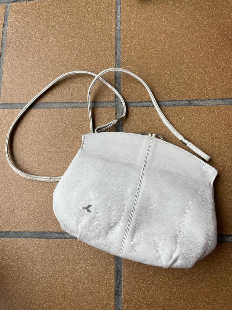 Vintage retro wit leren kniptasje kniptas beugeltas damestas, Ophalen of Verzenden, Zo goed als nieuw, Wit, Schoudertasje