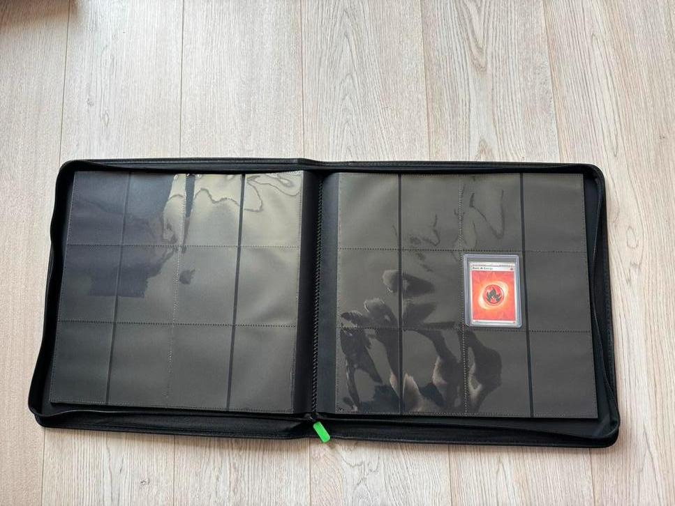 Pokemon binder / toploader map - 12 vakken, 384 toploaders, Ophalen of Verzenden, Nieuw, Overige typen