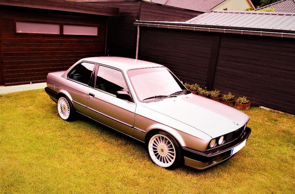 BMW E30 in perfecte staat met onderhoudsboekje, Ophalen