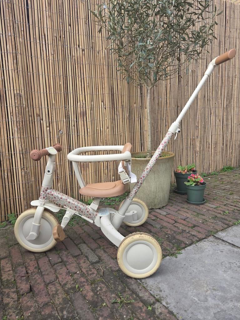 Little dutch 4 in 1 loopfiets, Fietsen en Brommers, Fietsen | Driewielers, Zo goed als nieuw, Duwstang, Verstelbare zitting, Ophalen