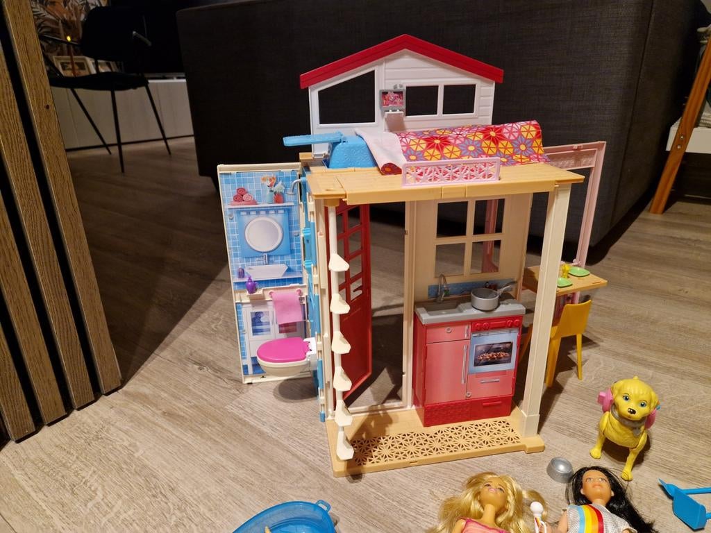 Barbie huis inklapbaar, Kinderen en Baby's, Speelgoed | Poppenhuizen, Ophalen, Zo goed als nieuw, Poppenhuis