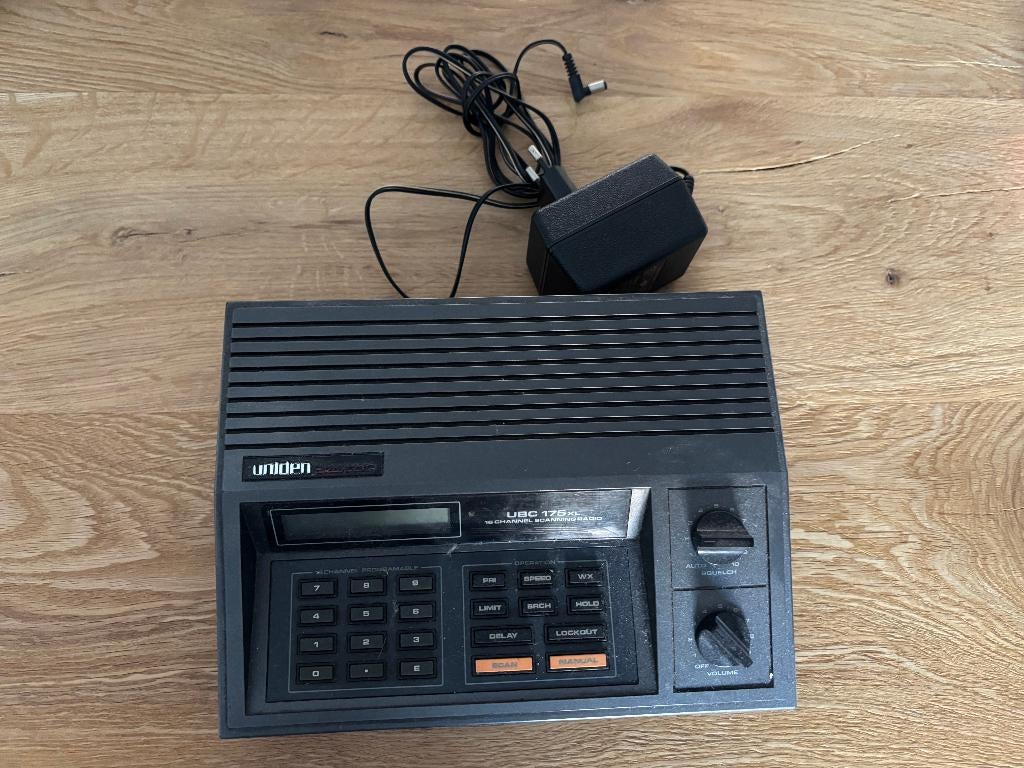 Uniden bearcat scanner UBC 175XL, Telecommunicatie, Scanners, Ophalen of Verzenden, Gebruikt, Minder dan 30 kanalen