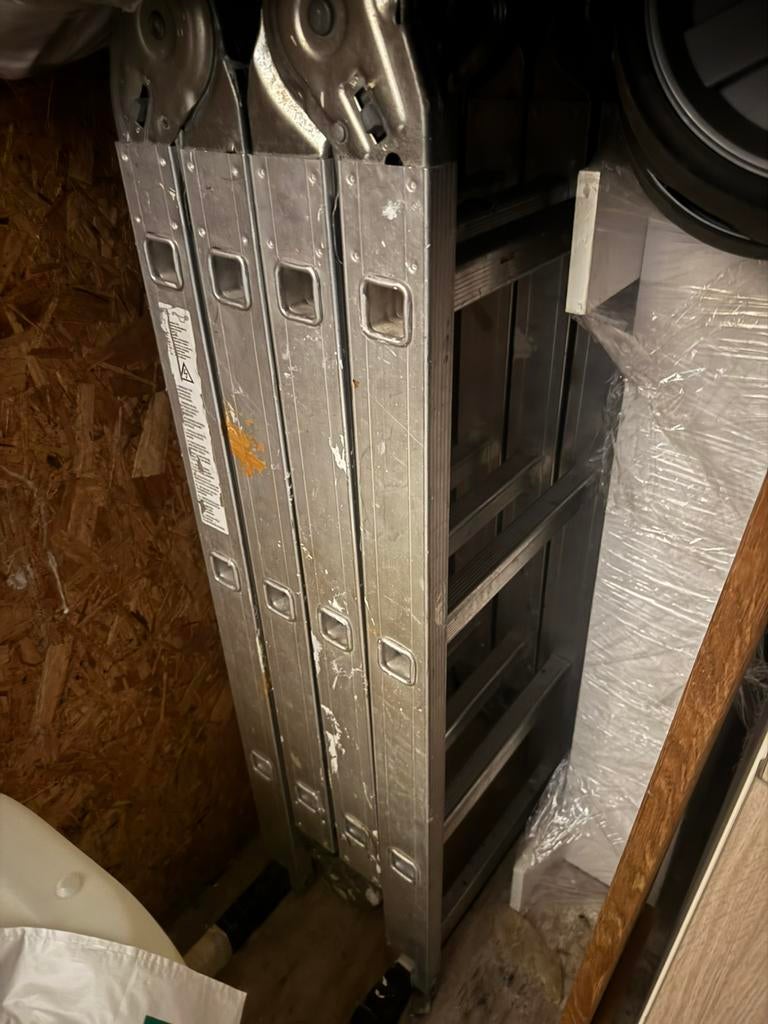 Ladder klapbaar, Doe-het-zelf en Verbouw, Ladders en Trappen, Ophalen of Verzenden, Zo goed als nieuw, 4 meter of meer