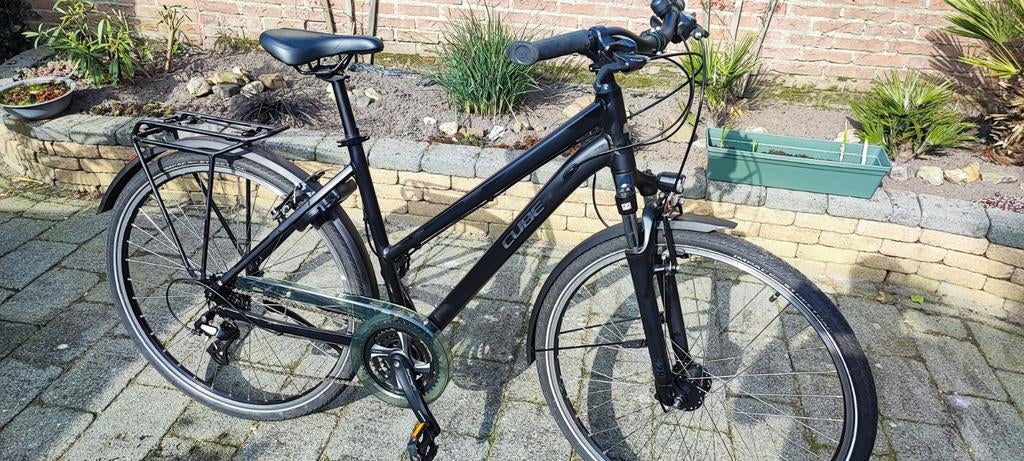 Cube Touring fiets als nieuw!!!, 28 inch, Meer dan 20 versnellingen, Ophalen, Overige merken
