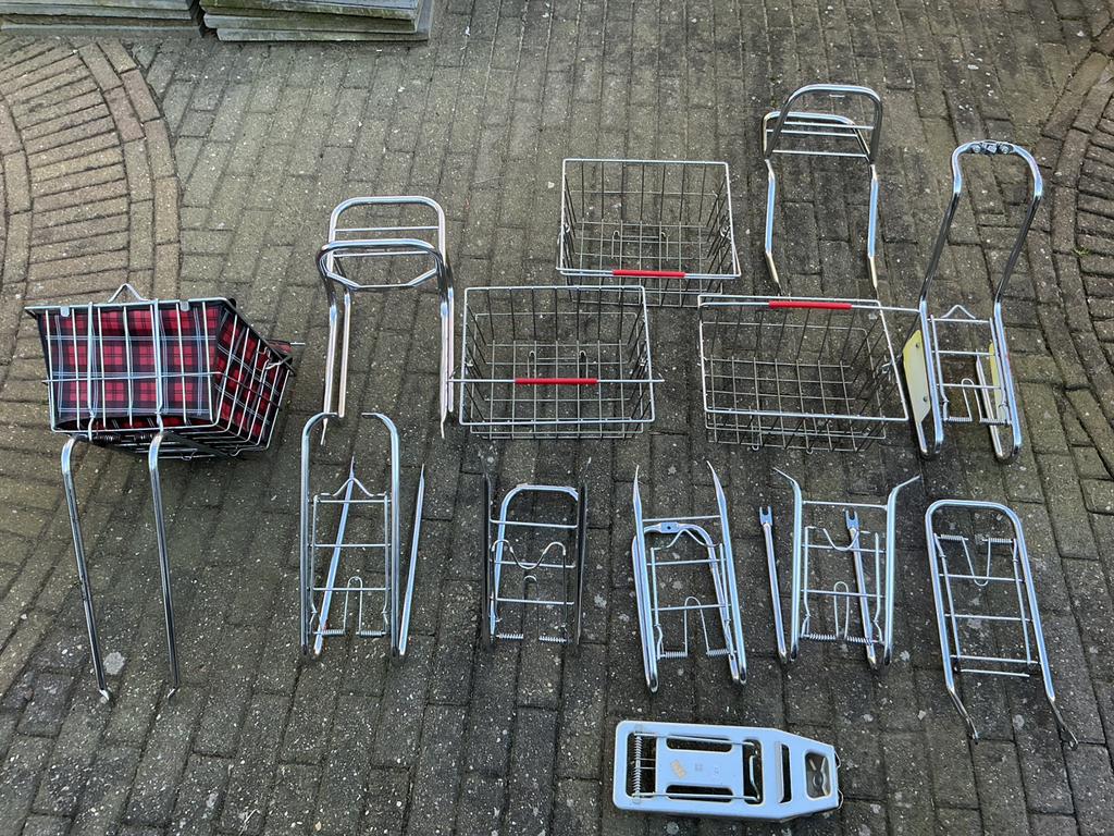 REKJES / BAGAGEDRAGERS EN MANDJES OOK MET MAND EN TAS COMPL., Ophalen of Verzenden, Zo goed als nieuw, Overige typen, Overige merken