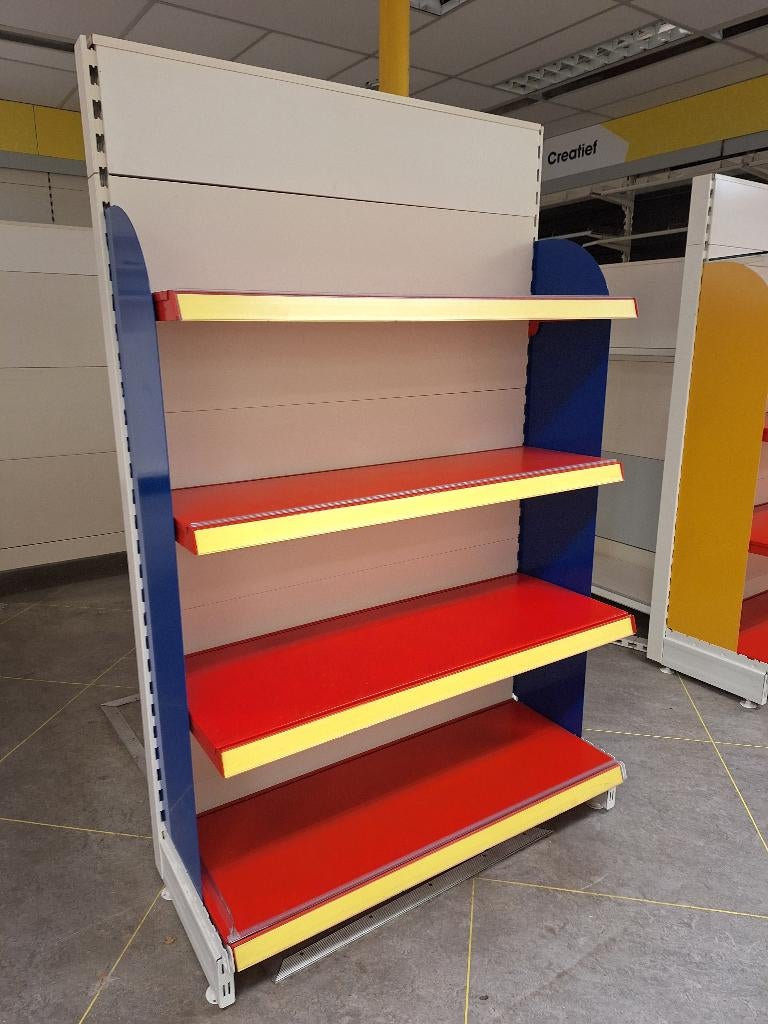 Winkelinterieur Tegometall, Ophalen