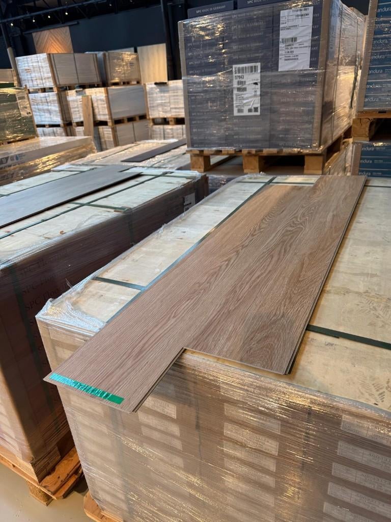 Direct ophalen | Pallet uitverkoop PVC klik | Utrecht, Kunststof, 50 tot 150 cm, 4131 NH, Nieuw