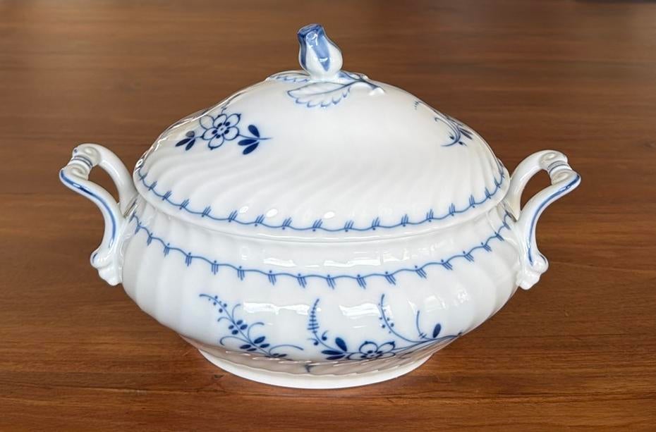 Kaiser Indisch Blau dekschaal, Ophalen of Verzenden, Overige stijlen, Porselein, Schaal of Schalen