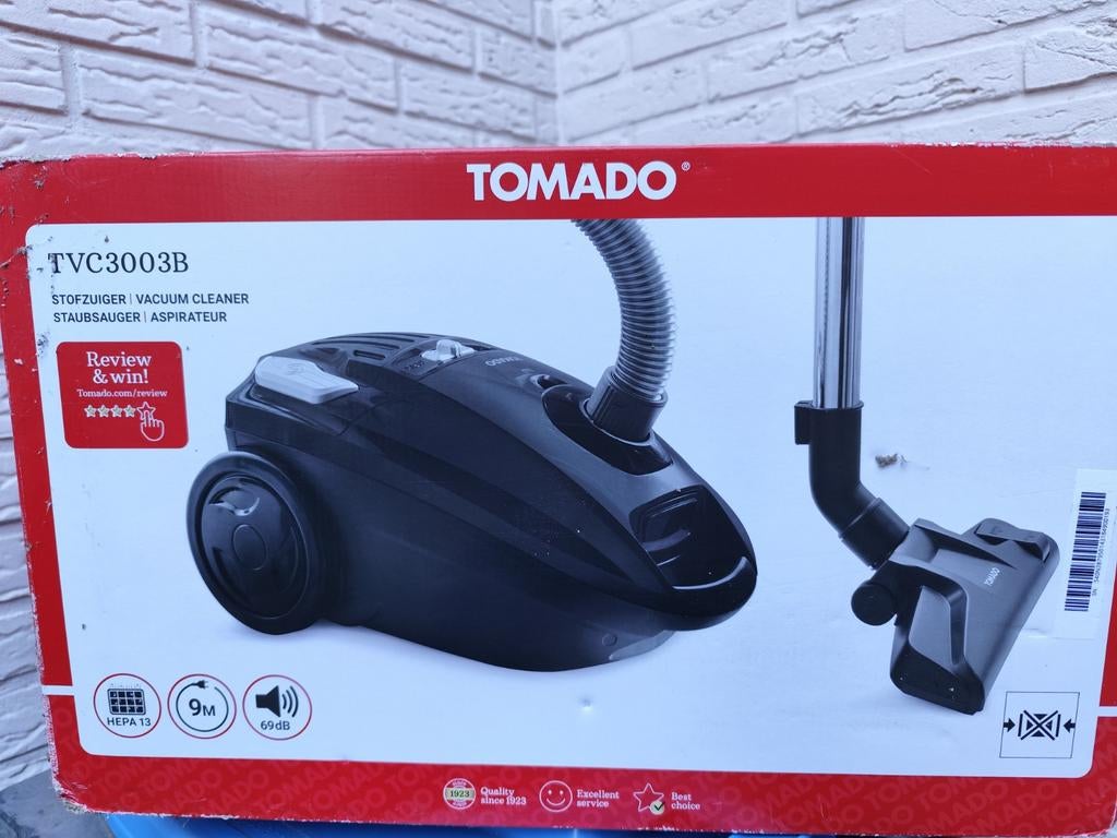 Nieuwe Tomado stofzuiger TVC3003B in doos, Ophalen of Verzenden