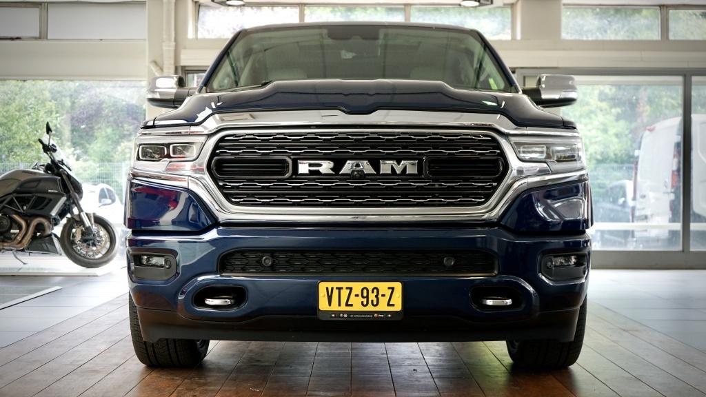 Dodge Ram 1500 5.7 V8 4x4 Limited 10th Anniversary Edition |, Auto's, Bestelauto's, Gebruikt, 8 cilinders, 5654 cc, Blauw