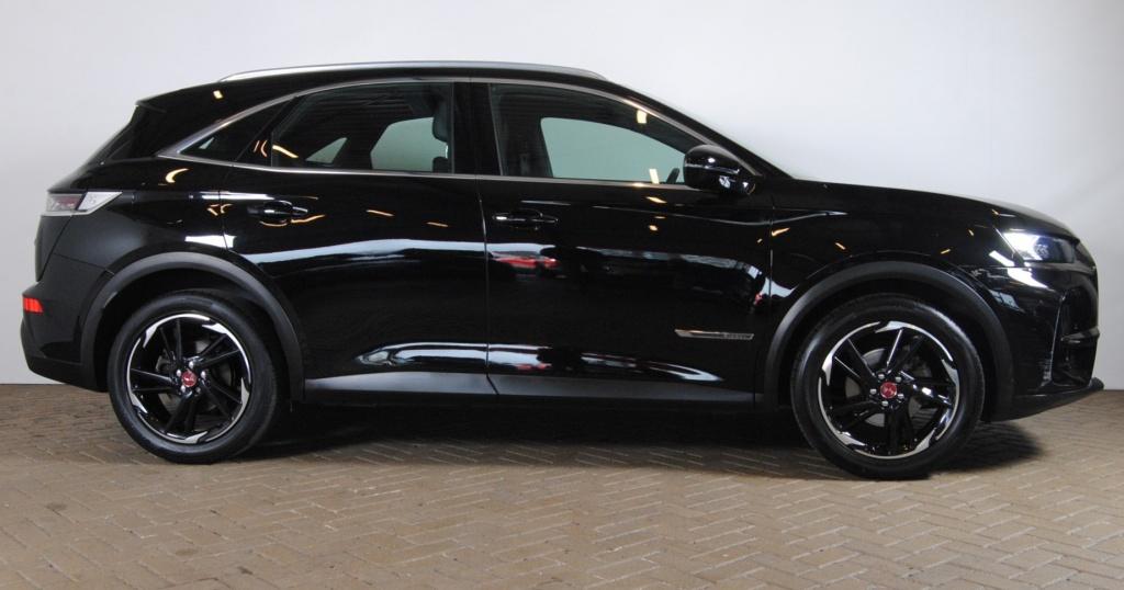 DS 7 Crossback 1.2 PT Be Chic | Carplay| Camera| Clima|, Gebruikt, Euro 6, 1199 cc, Zwart